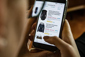 How Customer Reviews Influence Online Shopping Habits