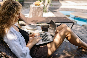The Ultimate Guide to Staying Connected and Productive as a Digital Nomad