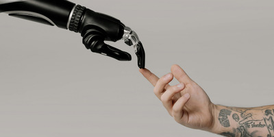 AI vs Traditional Programming: How to Choose the Best Approach