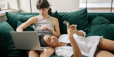 Reviewing 5 Popular Forms of Online Entertainment in Canada