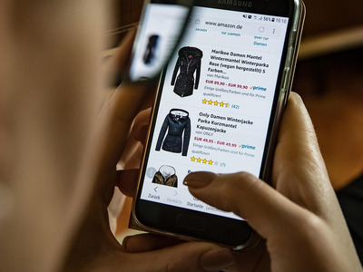 How Customer Reviews Influence Online Shopping Habits