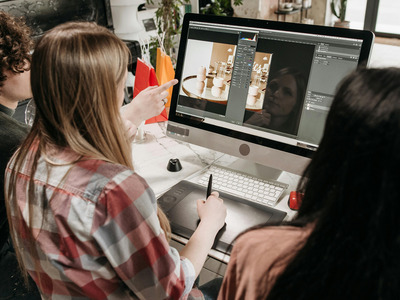 How visual design influences everyday decisions in a digital world
