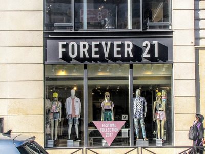 Canadian Clothing Brands: A Look into the Fashion Industry