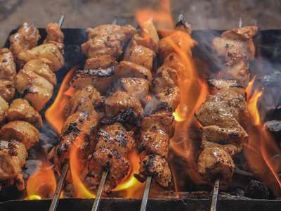 How to Easily Throw Great BBQ Parties