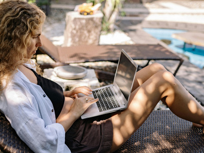 The Ultimate Guide to Staying Connected and Productive as a Digital Nomad